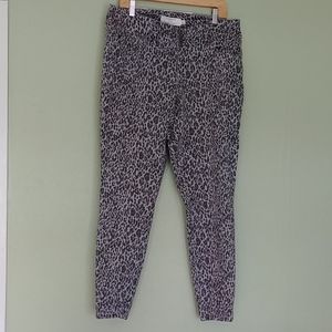 Cool grey leopard skinny jeans